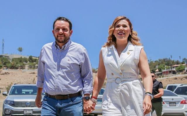 GuacamayanLeaks's tweet photo. Los bancos americanos @WellsFargo y @BankofAmerica, han incautado las cuentas que Marina del Pilar gobernadora de Baja California y su esposo Carlos Torres, tenían en San Diego, se investiga si el dinero proviene de actividades ilícitas. https://t.co/oSaGeqa1YX