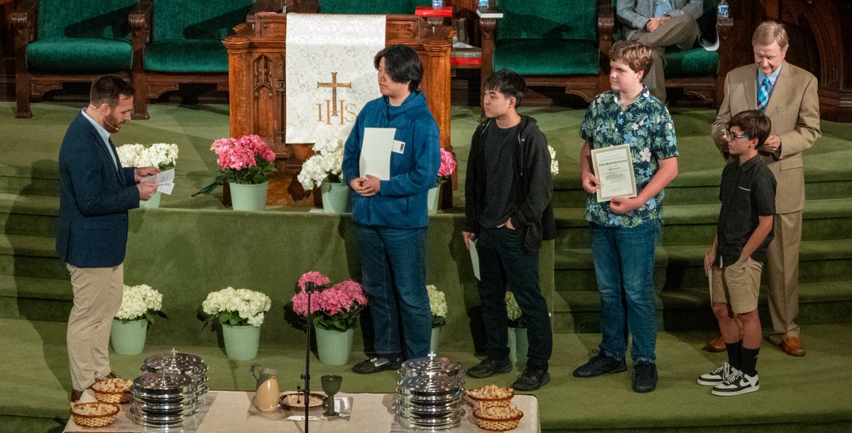 FPCHollywood's tweet photo. Pastor J.T. &amp; FPCH Director of Christian Education Terri Knox present recent confirmands to the congregation. Praise God! Please join us in being in-prayer for these wonderful young believers, that the Lord would bless them richly with His Spirit, and discernment for their lives! https://t.co/0gK48SShDy