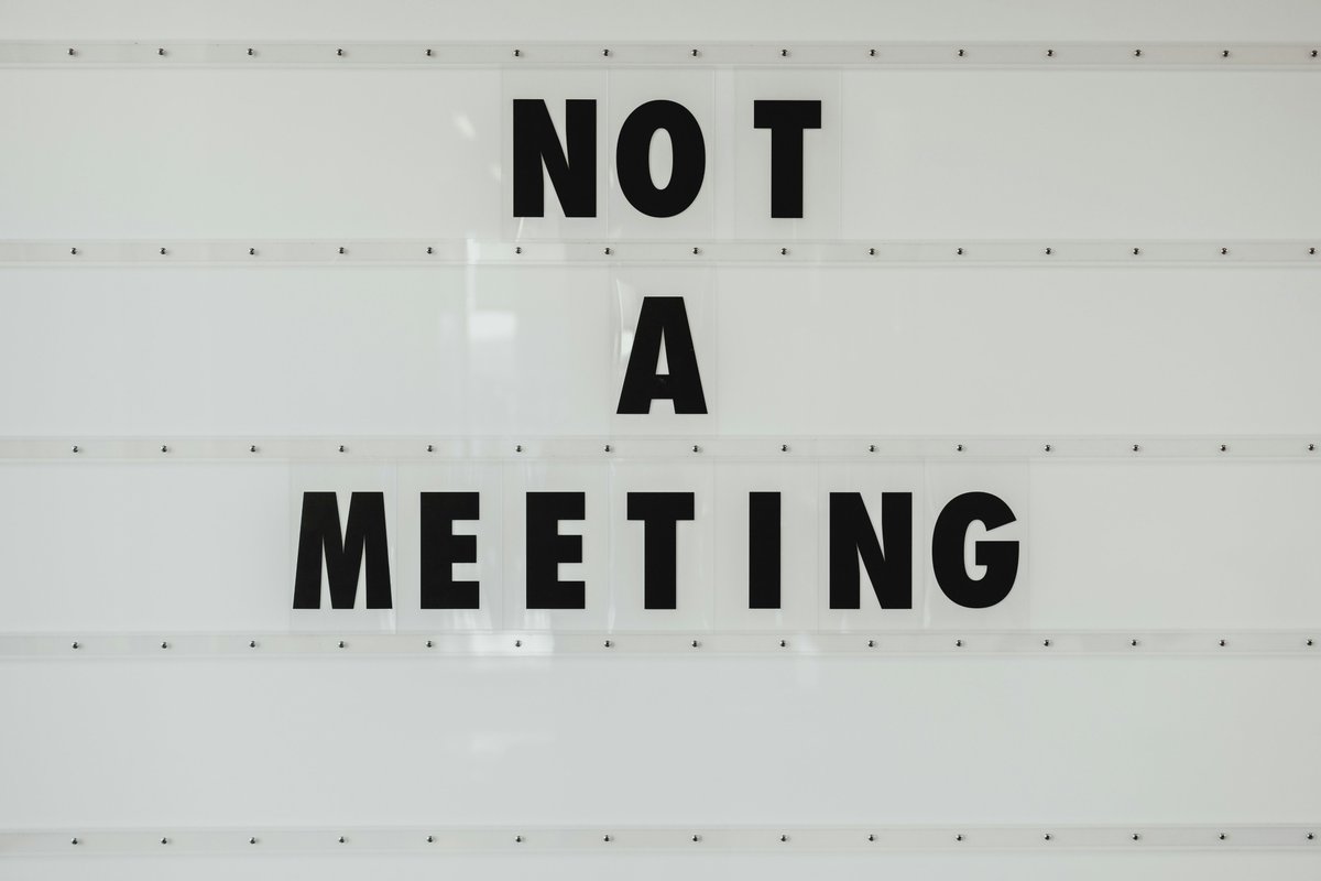 It's Not a Meeting, It's a Huddle! (and we still hate it) robinschooling.com/its-not-a-meet…