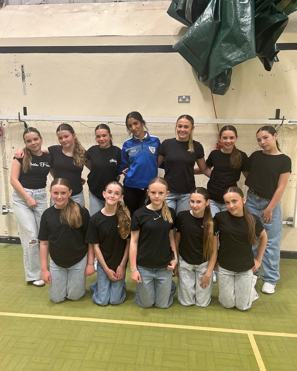 MrPJWilliamsPE (@mrpjwilliamspe1) on Twitter photo π Arbennig.
Our <a href="/YsgolGreenhill/">Ysgol Greenhill School</a> Year 7&8 Dancers put in a great performance at todays <a href="/sportpembs/">Sport Pembrokeshire / Chwaraeon Sir Benfro</a> Dance Competition.
Da iawn merched π Huge thanks to Amira for help in coaching and supporting the team.
#proudschool #bluewave π΅βͺοΈ π Arbennig.
Our <a href="/YsgolGreenhill/">Ysgol Greenhill School</a> Year 7&8 Dancers put in a great performance at todays <a href="/sportpembs/">Sport Pembrokeshire / Chwaraeon Sir Benfro</a> Dance Competition.
Da iawn merched π Huge thanks to Amira for help in coaching and supporting the team.
#proudschool #bluewave π΅βͺοΈ