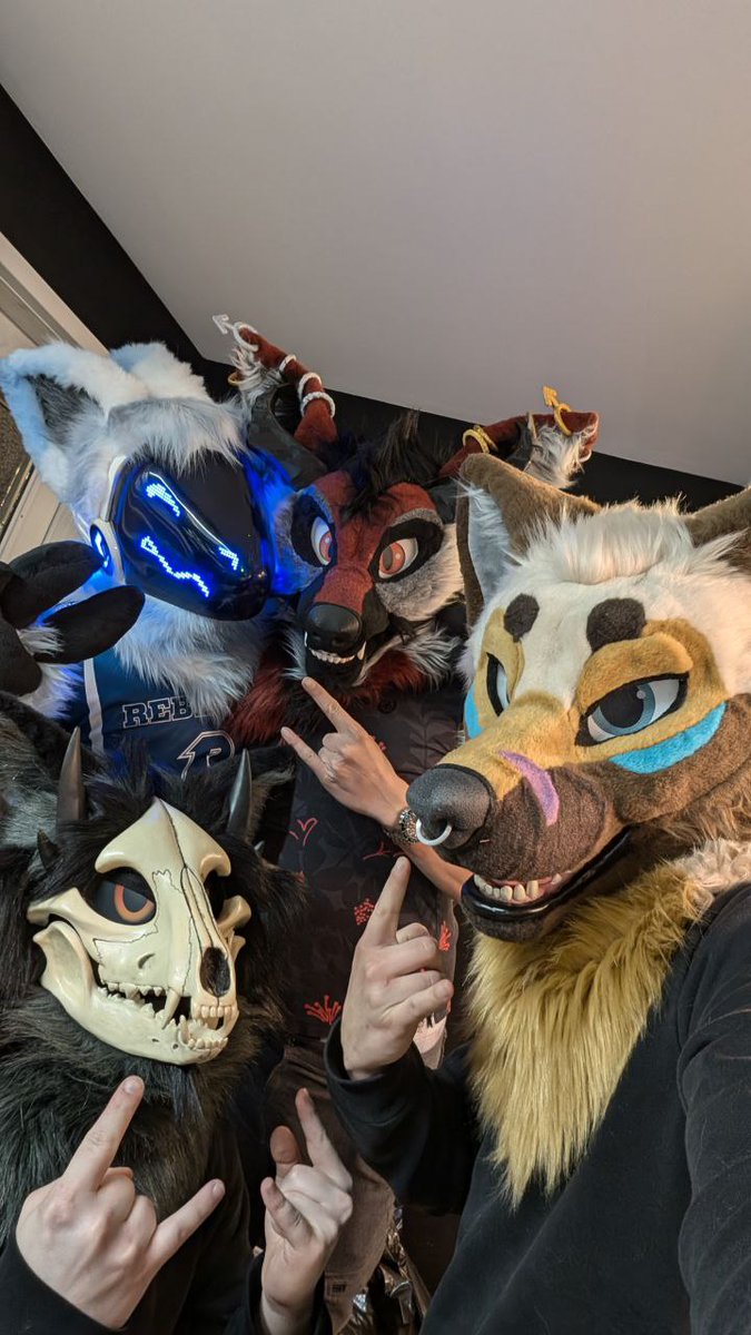 Friendship 💙

💀: <a href="/MrEdax26/">Edax</a>
🤎: <a href="/YazurWolf/">Yazur 🧀🐺 @ PCD</a>
❤️: ixil