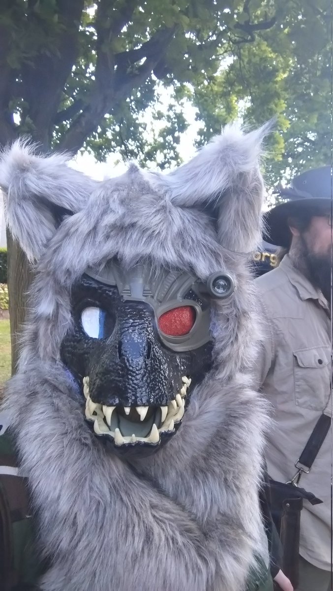 atomicfallout67's tweet image. #foryoupage #foryou #fyp #furry #furrypride #furrytrash #furryuk #fursuiter #furryfandom #atomicfallout67 #dinomaskfurry #cyberwolf #cyberpunk #anime #cosplay #cosplayer #ukfurry
