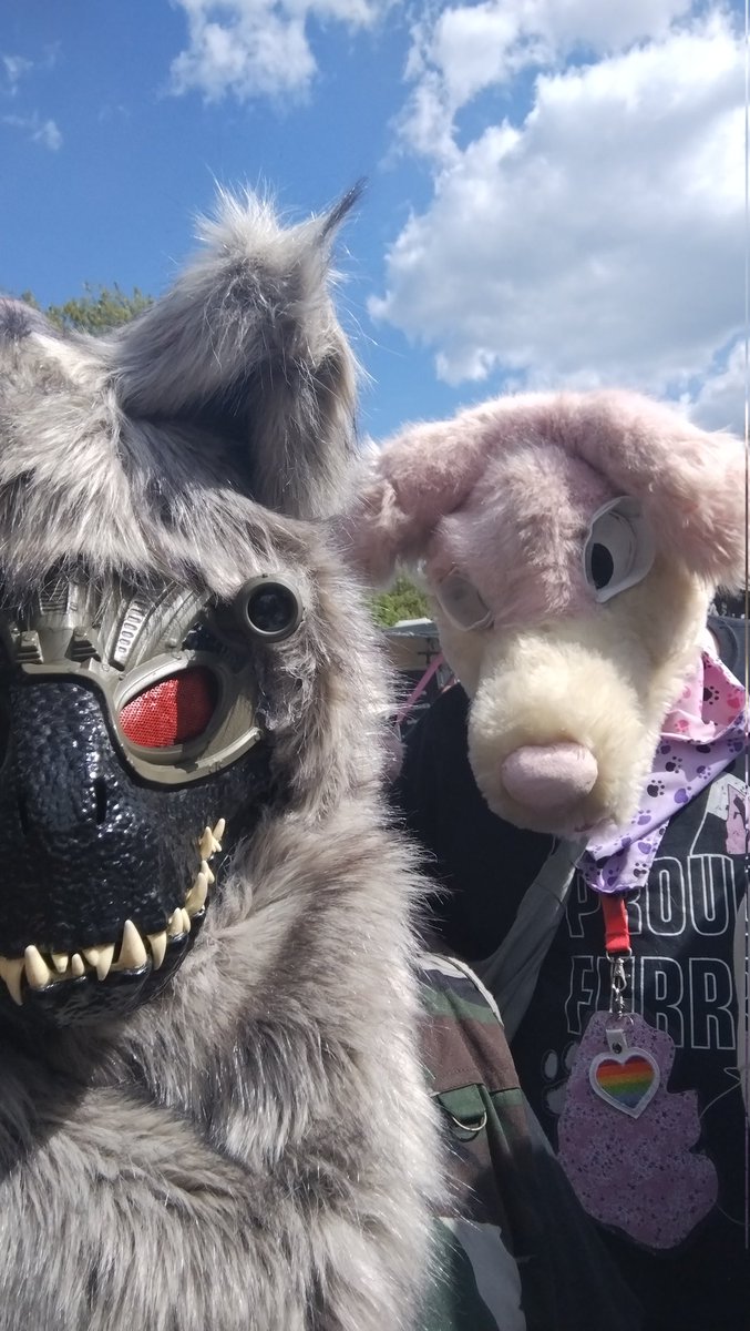 atomicfallout67's tweet image. #foryoupage #foryou #fyp #furry #furrypride #furrytrash #furryuk #fursuiter #furryfandom #atomicfallout67 #dinomaskfurry #cyberwolf #cyberpunk #anime #cosplay #cosplayer #ukfurry