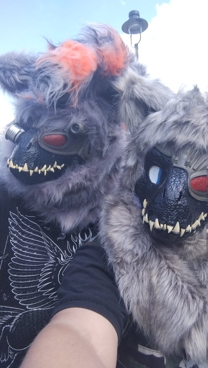 atomicfallout67's tweet image. #foryoupage #foryou #fyp #furry #furrypride #furrytrash #furryuk #fursuiter #furryfandom #atomicfallout67 #dinomaskfurry #cyberwolf #cyberpunk #anime #cosplay #cosplayer #ukfurry