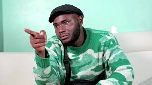 Leo tumalize utata kwenye comment hapo 

Hapo tuambie Nani anatisha Sana kwnye hizi scene za ukatili ukorofi.

Nasoma comment 

Ngoma nagwa                                          chado master