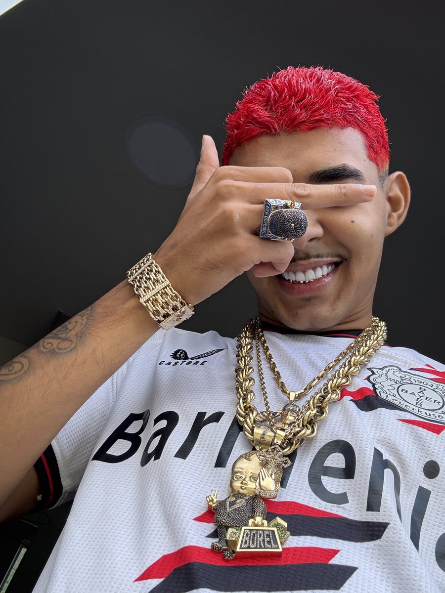 menordopoder_7's tweet photo. Ativei skin lendária to d volta 😡❤️‍🔥🥵 https://t.co/bDFYD4T2wU