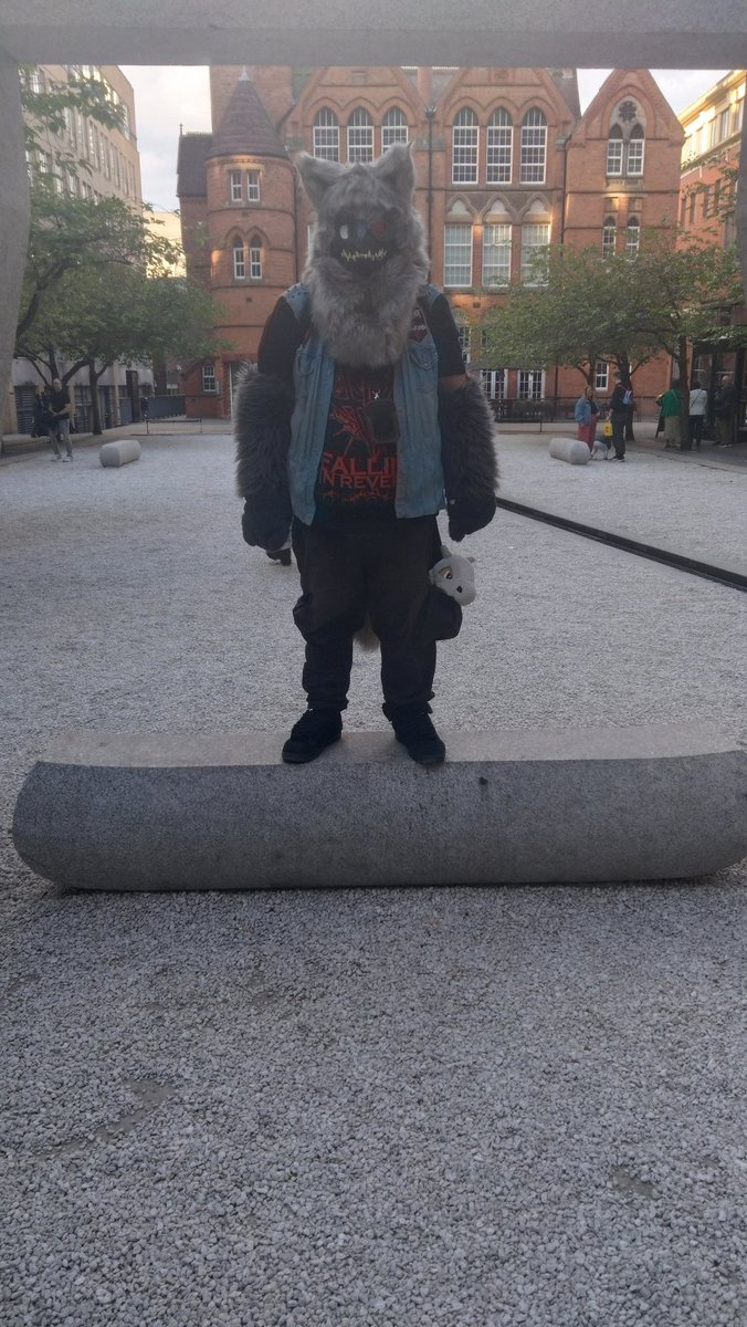 atomicfallout67's tweet image. #foryoupage #foryou #fyp #furry #furrypride #furrytrash #furryuk #fursuiter #furryfandom #atomicfallout67 #dinomaskfurry #cyberwolf #cyberpunk #anime #cosplay #cosplayer #ukfurry