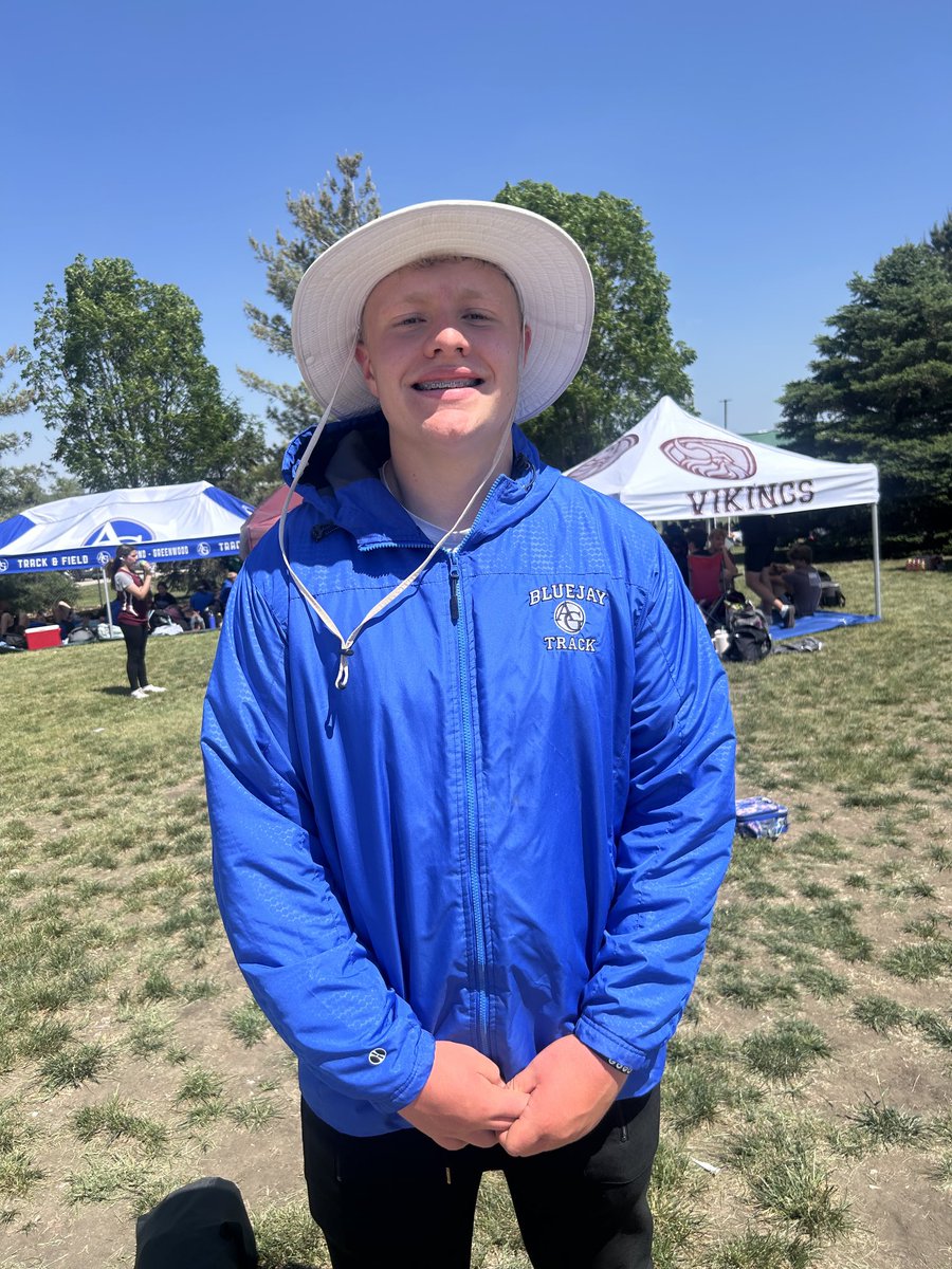 DISTRICT CHAMPION!!
Barrett Kitrell punches his ticket to state winning the discus with a throw of 159-10