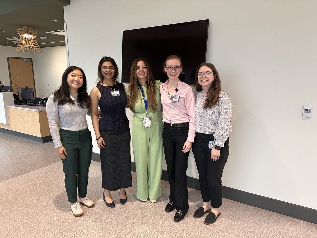 UTSW_Anesthesia's tweet image. Our Women in Anesthesiology group had a great Spring meeting featuring Antonia Chen, M.D., Chair of Orthopaedic Surgery at UTSW!
The evening brought together faculty, residents, and med students from across anesthesiology and orthopaedics!
@utswortho