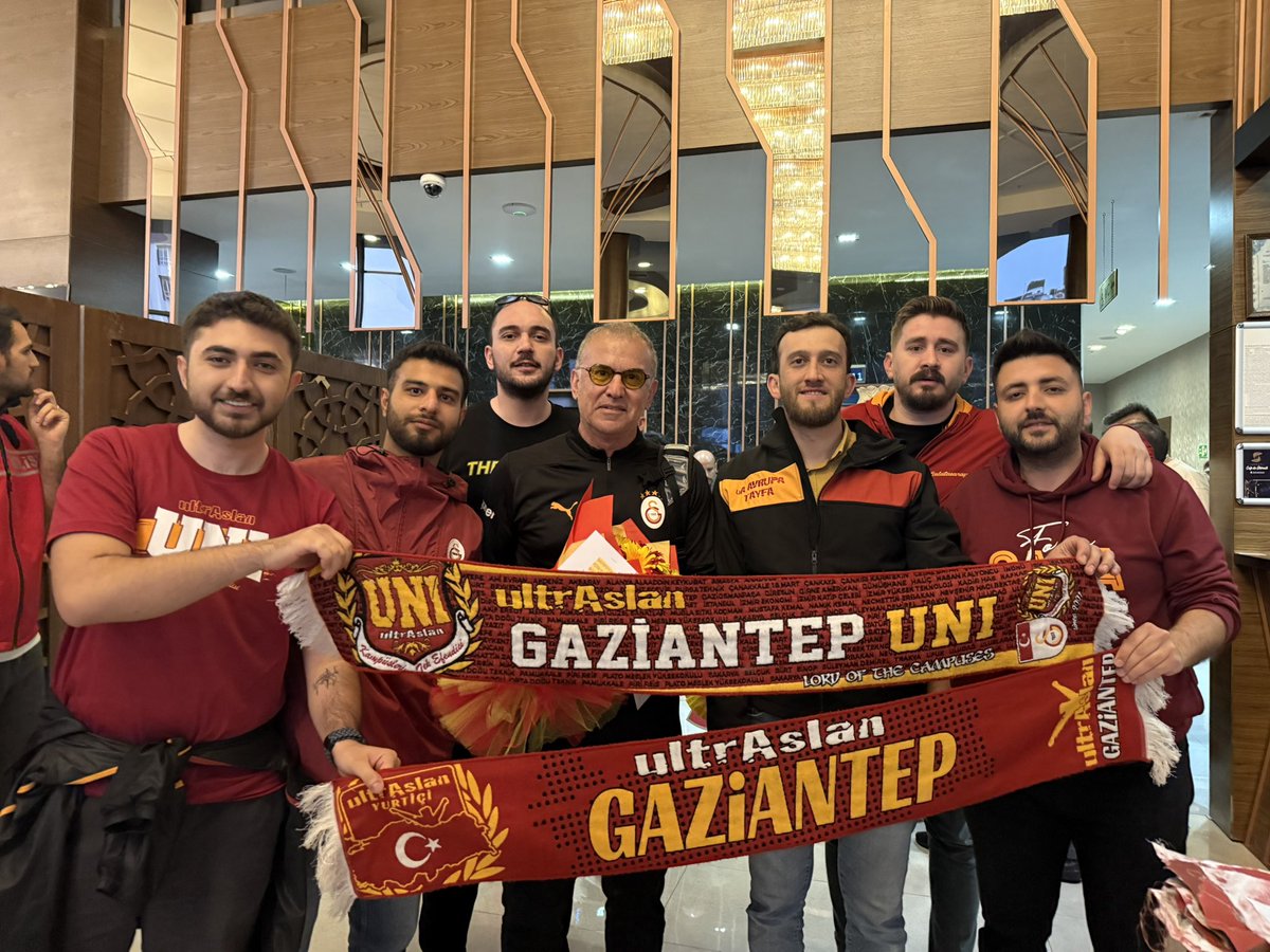 Galatasaray’ın Kalesi Gaziantep’e Hoşgeldin Şanlı Galatasaray! <a href="/GalatasaraySK/">Galatasaray SK</a> 

#ultrAslanGaziantep #uAYurtiçi
