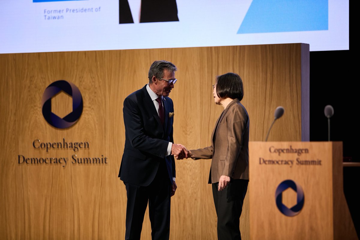 Anders Fogh Rasmussen (@andersfoghr) on Twitter photo The desire for democracy is not confined by oceans or borders. The tyranny that threatens Ukraine today threatens Taiwan tomorrow.
Thank you to former President <a href="/iingwen/">蔡英文 Tsai Ing-wen</a> for joining us at #CDS2025. The desire for democracy is not confined by oceans or borders. The tyranny that threatens Ukraine today threatens Taiwan tomorrow.
Thank you to former President <a href="/iingwen/">蔡英文 Tsai Ing-wen</a> for joining us at #CDS2025.