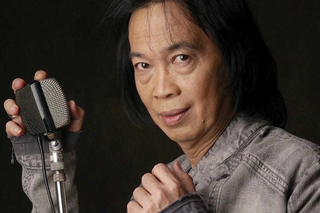 iPopBase's tweet image. Chrisye