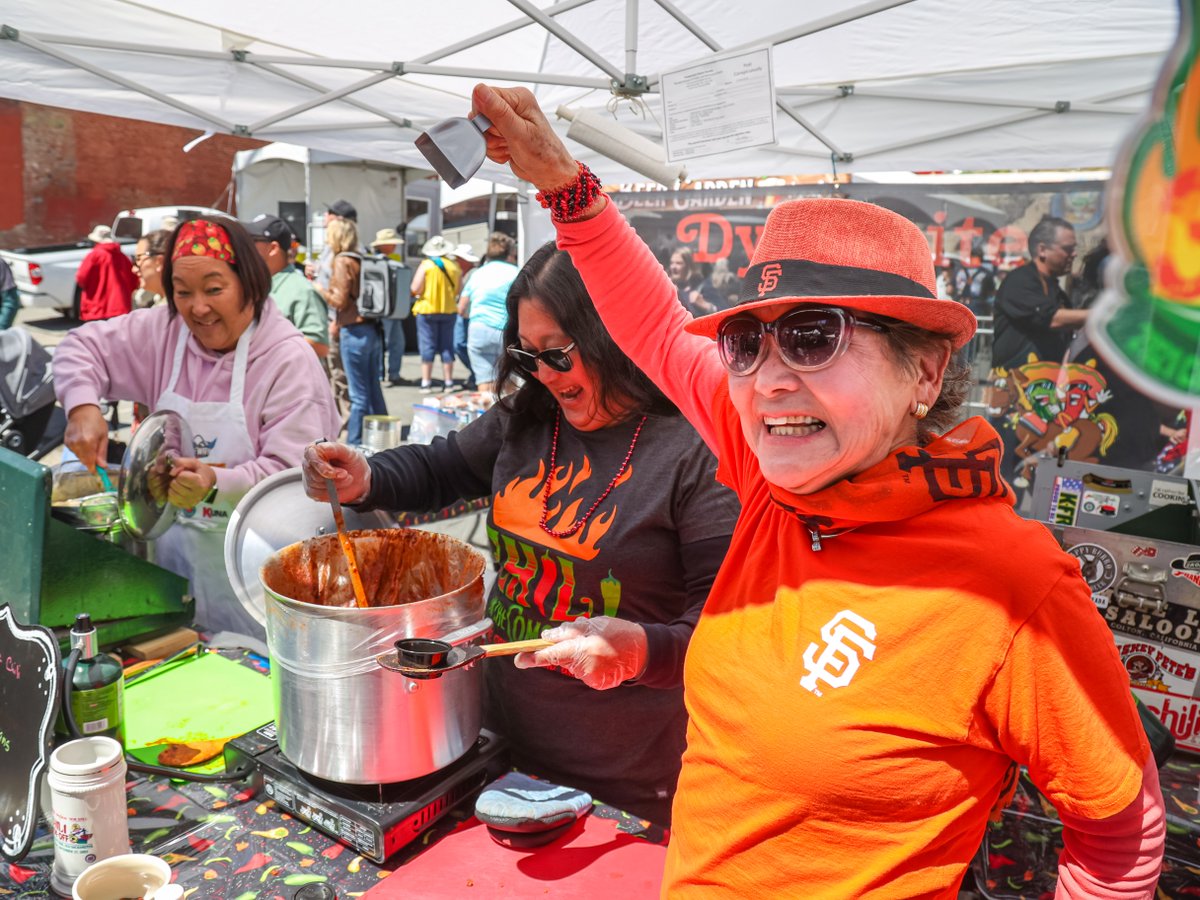 Get ready for a spicy showdown at Chili on the Comstock! Choose your heat in this chili pepper competition as hot as the race for the top spot! With chili tastings, craft beer, and chili pepper eating challenges, handle the heat on May 17-18.

visitvirginiacitynv.com/events/chili-o…