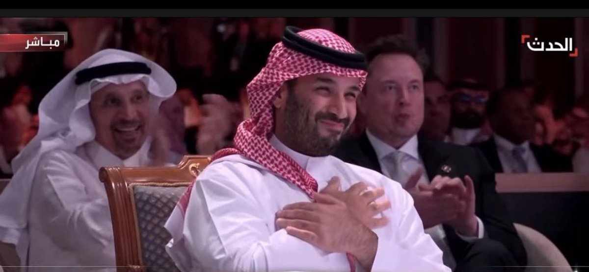 ستُخلّد في أذهاننا جميعا 
لن تُنسى فرحتك  لأجلنا 
لن يُنسى المعروف في قلوبنا 💚
#السعودية 
#سوريا
لقطة للتاريخ 
🇸🇦🤍🇸🇾