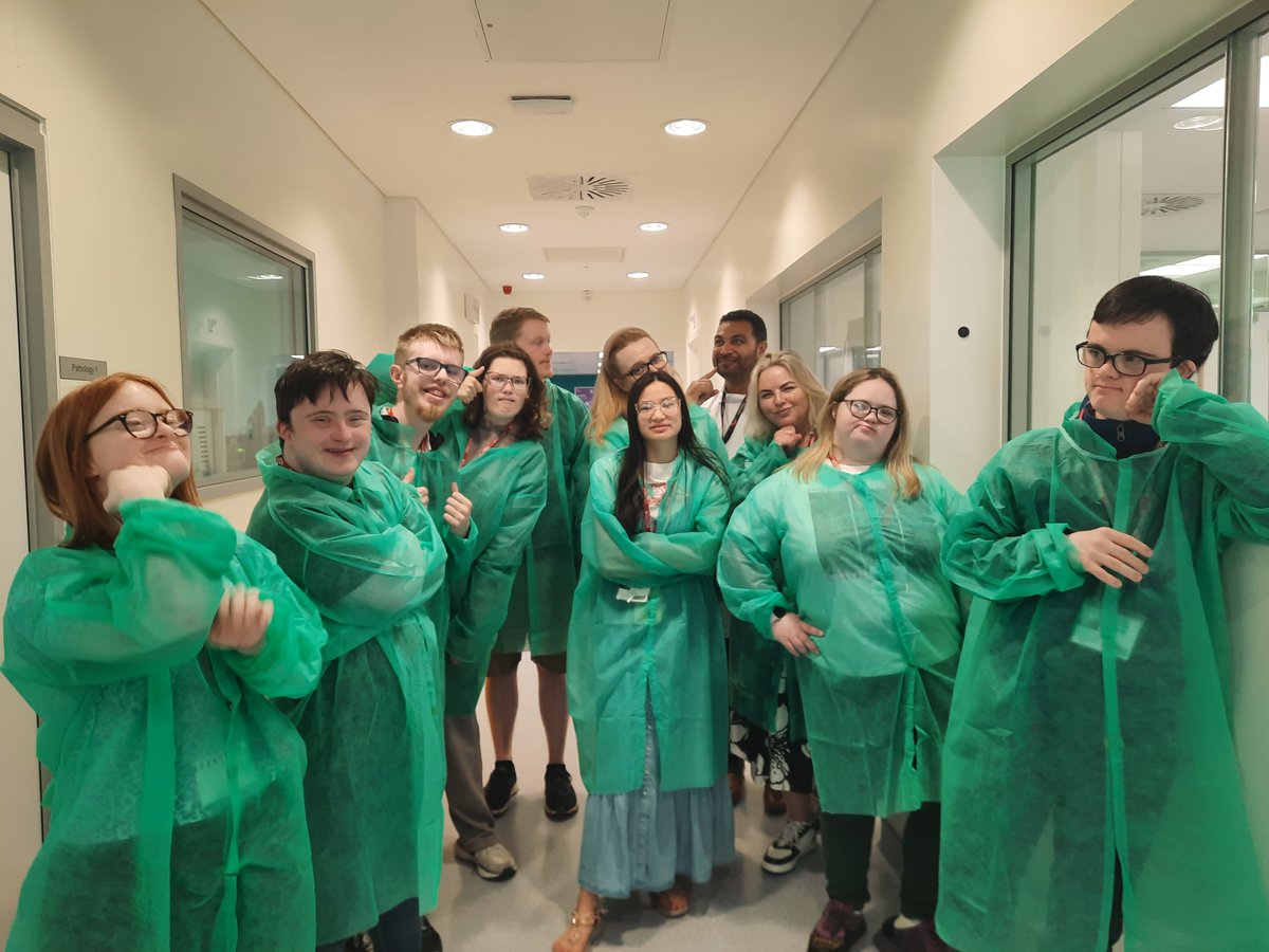 IDTCD's tweet image. Another fantastic day of workshops today. Thank you to @ICONplc for giving us a fascinating insight into pharmaceutical research and testing. We were treated to a unique tour of the ICON lab and got some tips and advice from our graduate Sophie who co-delivered the workshop.