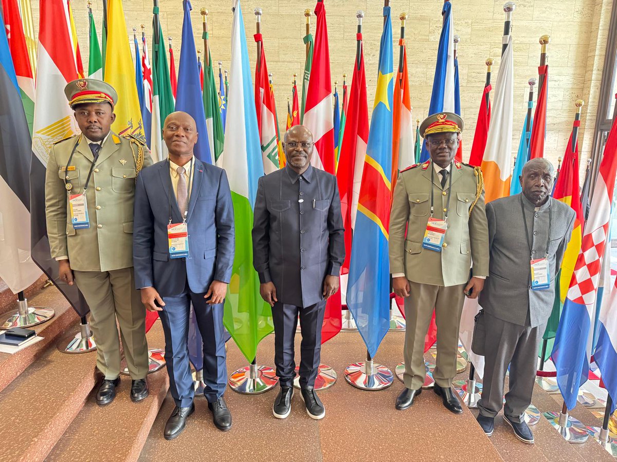Vice-Primature, Ministère de La Défense/RDC (@vpmdefenserdc) on Twitter photo 13.05.2025
Le VPM de la Défense Nationale et Anciens Combattants S.E.Me <a href="/GuyKabombo/">GKM@KABOMBO</a> Muadiamvita sejourne en Allemagne pour une Réunion ministérielle sur l’avenir du maintien de la paix
Berlin, 13 mai 2025 – Le <a href="/VPMDefenseRdc/">Vice-Primature, Ministère de La Défense/RDC</a>, Me. Guy Kabombo Muadiamvita, 13.05.2025
Le VPM de la Défense Nationale et Anciens Combattants S.E.Me <a href="/GuyKabombo/">GKM@KABOMBO</a> Muadiamvita sejourne en Allemagne pour une Réunion ministérielle sur l’avenir du maintien de la paix
Berlin, 13 mai 2025 – Le <a href="/VPMDefenseRdc/">Vice-Primature, Ministère de La Défense/RDC</a>, Me. Guy Kabombo Muadiamvita,