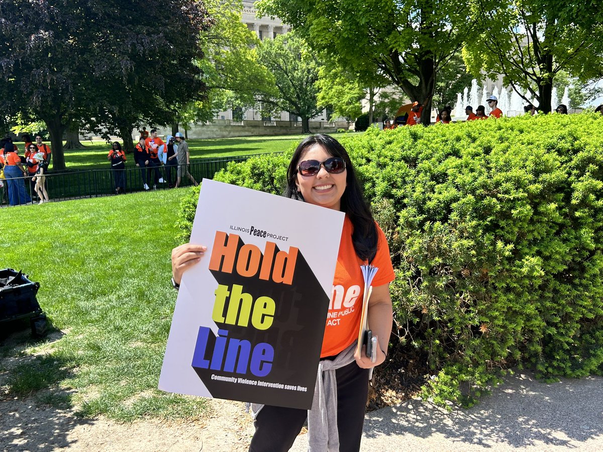 Today, CVI organizations from across Illinois, gathered in Springfield to urge lawmakers to fully fund RPSA and invest in gun violence prevention. Together, we advocated for safer communities and effective strategies to curb violence. #GunViolencePrevention #CVI
