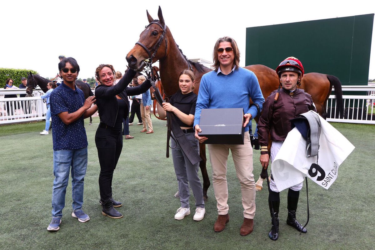 🤩 Merci RIYABOVKA ✨ : 
🥇 Prix Pistol Packer - Hand. - 1400m.
2️⃣3️⃣5️⃣e Q+ 🥳
👤 <a href="/NCaullery/">Nicolas Caullery</a> 
🎩 A. Jathière
Merci à notre partenaire <a href="/SandraBiloe/">Biloé Joaillerie Monte-Carlo</a> &amp; <a href="/eqwinapp/">EQWIN</a> , nos partenaires, pour leur soutien 💎
#galop #jockey #passionjob ❣️
📸 Scoopdyga