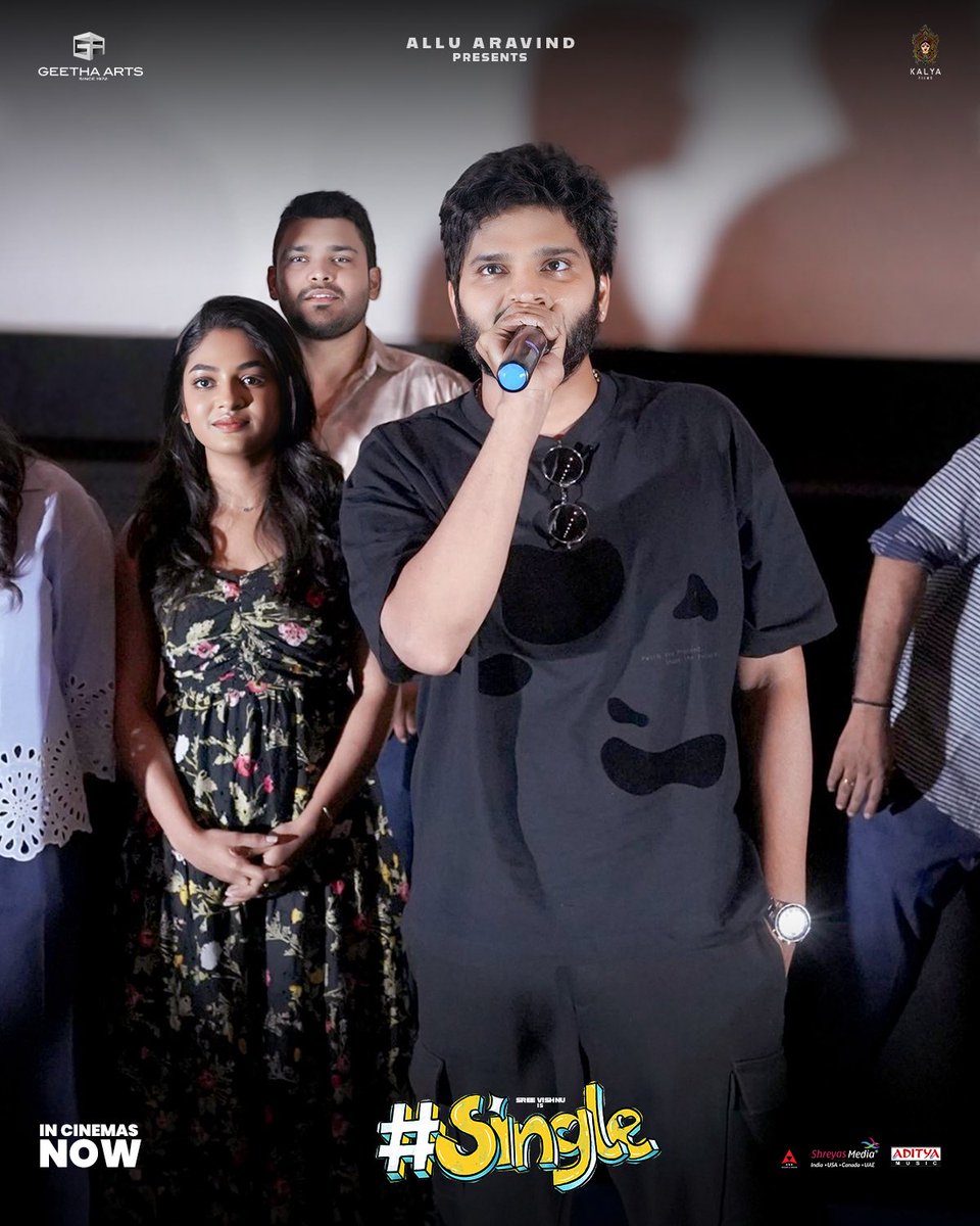 GeethaArts's tweet photo. The Special Moments in Vijaywada❤️

Team #SingleMovie interacts with media at G3: Rajam Yuvraj Theatre💥

Sensational Summer Blockbuster #Single in Cinemas Now🔥
🎟 https://t.co/zFeo2pKmNN

@sreevishnuoffl @TheKetikaSharma @i__ivana_ #AlluAravind @caarthickraju #VidyaKoppineedi @TheBunnyVas @vennelakishore @bhanu_pratapa @_riyazchowdary @VelrajR @Composer_Vishal @Cinemainmygenes @GaddeAjay @GeethaArts @KalyaFilms @adityamusic @shreyasgroup