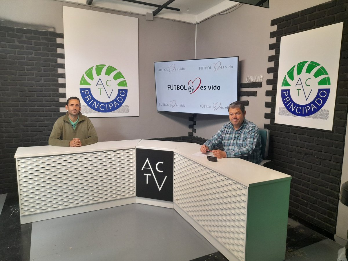 Ya en plató con <a href="/Dani_Castelao/">Dani Castelao</a> y su despedida de Laviana (<a href="/RTITANICO/">REAL TITÁNICO</a> )  y <a href="/PacoGranda/">Paco Granda</a> para cerrar la temporada en Tercera y volcarnos con los play off que comienzan.  <a href="/asturfutbol/">Real Federación de Fútbol Principado de Asturias</a>