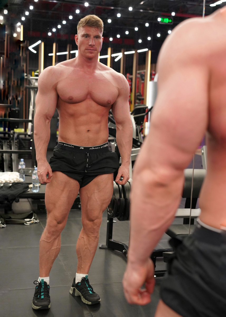 Edgars_Snepsts's tweet image. 4 Days left until first photoshoot in this year 📸💪🏼😉
#chest #bodybuilderlifestyle #muscle #fitnessphotography #strongbody #fitnessmotivation #dedication #fitgoals #fitfam #gymtok #gymbody #gymrat #shredded #fitlifestyle #sixpack #fitnessjourney #gains #menshealth #powerlifting…