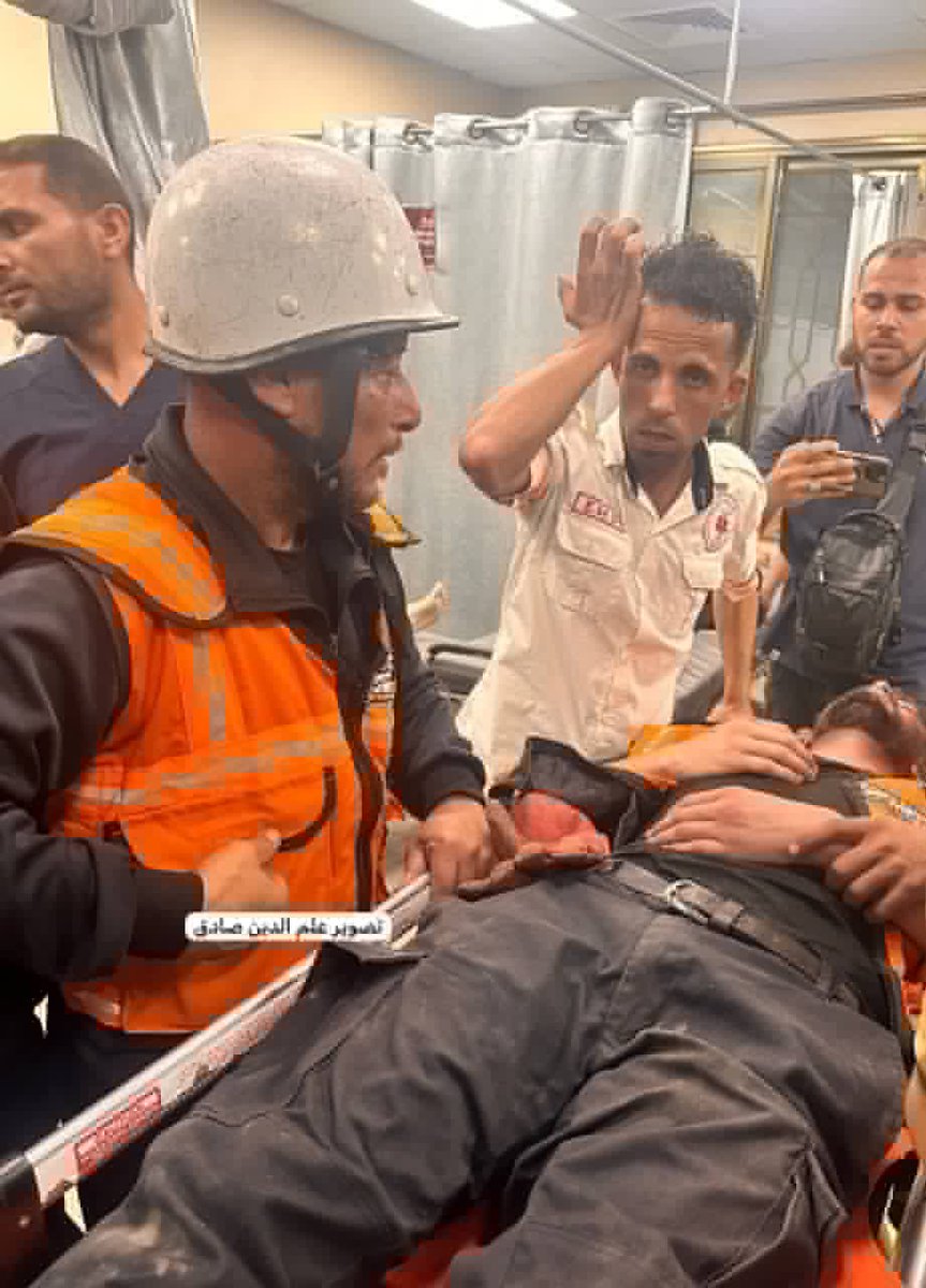 AbujomaaGaza's tweet photo. Israeli 𝙆𝘼𝙉 broadcaster:

Israeli occupation airstrikes 𝘂𝘀𝗲𝗱 9 𝗵𝗲𝗮𝘃𝘆 𝗽𝗼𝗶𝘀𝗼𝗻𝗼𝘂𝘀 𝗯𝗼𝗺𝗯𝘀 in the attack on the European Hospital in Gaza so that 𝗽𝗲𝗼𝗽𝗹𝗲 𝘄𝗵𝗼 𝘀𝘂𝗿𝘃𝗶𝘃𝗲𝗱 𝘁𝗵𝗲 𝗱𝗶𝗿𝗲𝗰𝘁 𝗮𝘁𝘁𝗮𝗰𝗸𝘀 𝘄𝗼𝘂𝗹𝗱 𝗻𝗲𝘃𝗲𝗿 𝘀𝘂𝗿𝘃𝗶𝘃𝗲 𝘁𝗵𝗲 𝗽𝗼𝗶𝘀𝗼𝗻𝗼𝘂𝘀 𝗺𝗮𝘁𝗲𝗿𝗶𝗮𝗹!
