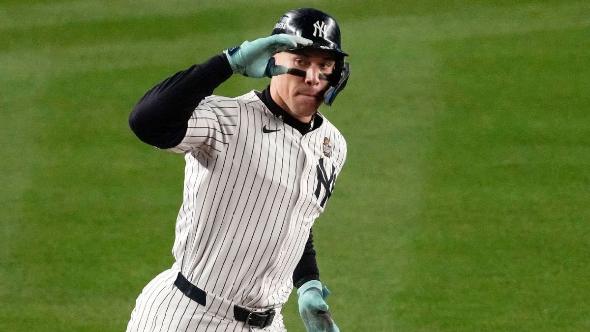 Dude is on ANOTHER PLANET 🪐

Aaron Judge 2+ bases +100
.2U Judge 3+ bases +160
.15U Judge 4+ bases +190

Right back to Judge again! He’s 2 for 3 in his last matchup vs. Bryan Woo including a double.

He’s now over in his last 13 of 15 and is by far the best hitter in baseball.