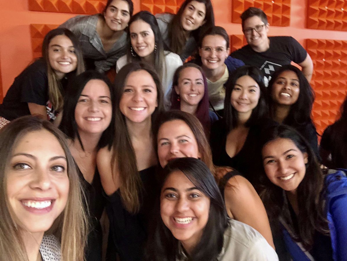 I’ve referred 150+ female founders to @YCombinator🧡

Today's the application deadline.

If you're a female founder thinking about applying, please reach out. 

I'd love to help!