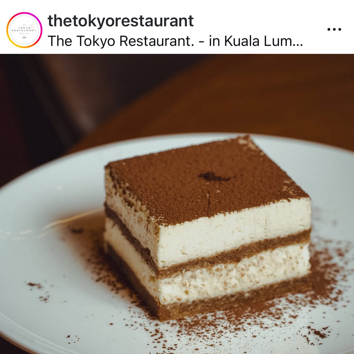 Tiramisu di The Tokyo Restaurant, Lot 10 Bukit Bintang baru RM18 (4.5 bintang review Google). 

Dan kalau pergi mana-mana kafe yang proper, harga tiramisu hanya sekitar RM15 ke RM20. High end kafe mungkin RM30.

Kau kena tipu kalau beli sampai RM40 tapi jual tepi jalan.