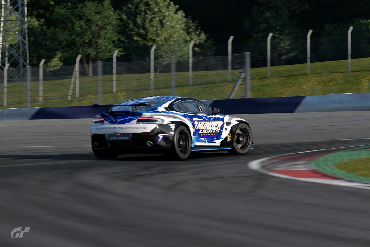 𝗧𝗵𝘂𝗻𝗱𝗲𝗿𝗟𝗶𝗴𝗵𝘁𝘀 𝗦𝗶𝗺𝗿𝗮𝗰𝗶𝗻𝗴 (@tls_simracing) on Twitter photo 🟡⚫️ <a href="/RacingFest/">Racing Fest</a>
🇦🇹 Red Bull Ring
🚘 Aston Martin Gr4
⚡️ Aitor Novo
🎨 <a href="/AJSF_design/">AJSF_design</a>
📺 twitch.tv/eliteproject/
🕙 20:00 🟡⚫️ <a href="/RacingFest/">Racing Fest</a>
🇦🇹 Red Bull Ring
🚘 Aston Martin Gr4
⚡️ Aitor Novo
🎨 <a href="/AJSF_design/">AJSF_design</a>
📺 twitch.tv/eliteproject/
🕙 20:00