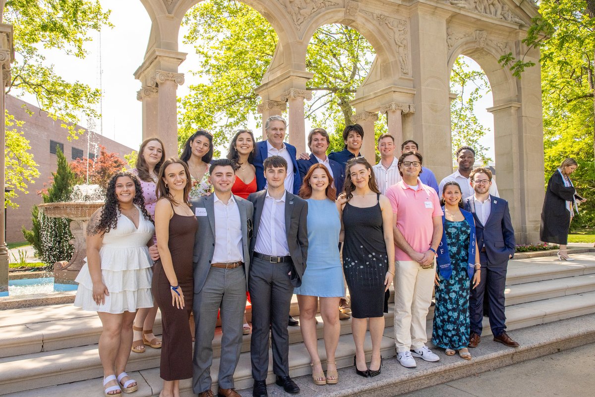 One last golden hour in Erlanger Gardens. Here’s to the Class of 2025—your story is just getting started. 🎓→ Check out some of our favorite moments from the senior celebration in the full photo album at flic.kr/s/aHBqjCdwj2