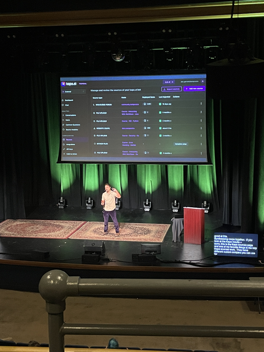emilsnotes's tweet image. Congratulations to @axfelix on an incredible talk on AI tooling at #WriteTheDocs Portland…and @kapa_ai for making an appearance!

Yes, Alex’s company, @TemporalIO, is a customer. 

But more importantly, he’s self-described as someone who is “skeptical-bordering-on-hostile to…