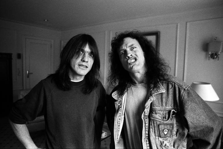 OldGlasgowPics's tweet photo. Brothers Angus Young and Malcolm Young spent their early years in Cranhill before moving to Australia In 1962 where they formed AC/DC. The Young family lived at 6 Skerryvore Road
To View More Great Old Photos Of Old Glasgow, Visit Our Website At https://t.co/YuYlRMZNjM https://t.co/BnKjLbTEH9