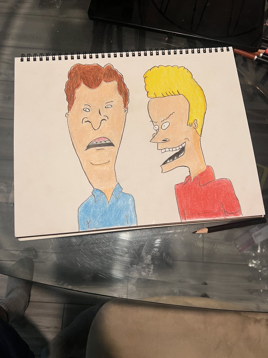 Tuesday drawing ✍️ bored 🥱 want something easy to draw