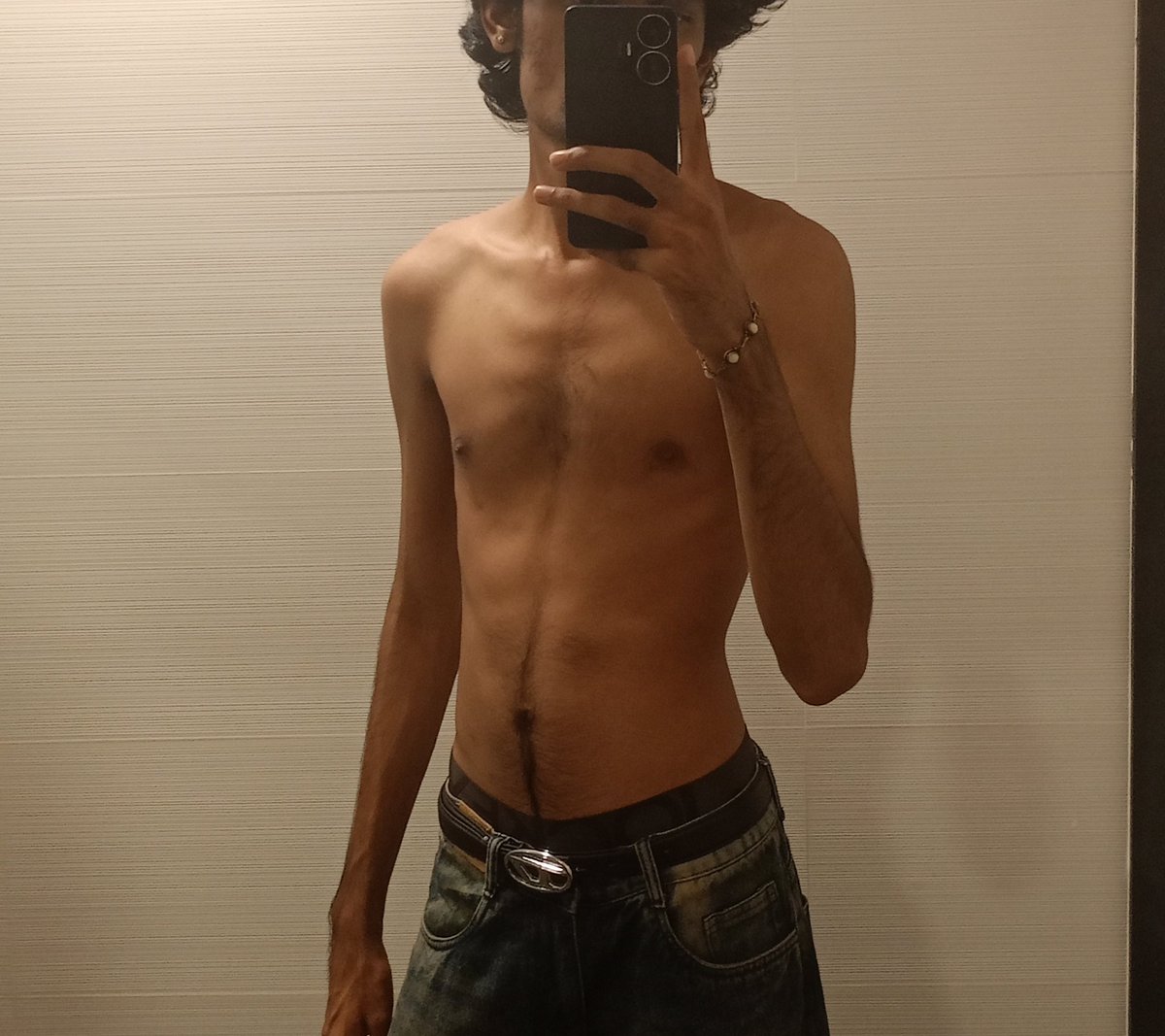 mangzzr's tweet photo. Manifesting a ripped ass body by this time next year😤😤 https://t.co/lMrQImPYxQ