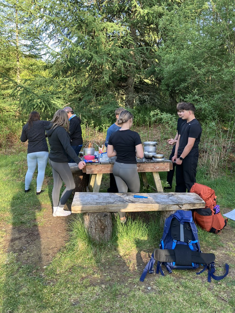 KnoxDofE's tweet photo. Bronze DofE practice exped day 1 going well, walking route went well, tents up and dinner currently being cooked 😊 @knoxacademy https://t.co/1izBm4vcBE
