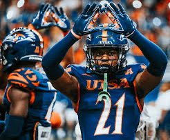3ray1in's tweet photo. Blessed and honored to receive an offer from UTSA! #BirdsUp @CoachJP3 @CoachShavers @CoachHitchens @KoachMak https://t.co/ASmzKaTnFE