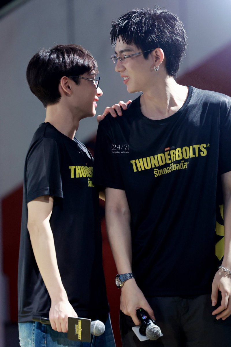 ttumcials's tweet photo. gun’s big and strong boyfriend, off jumpol https://t.co/KeZQhHw4qi
