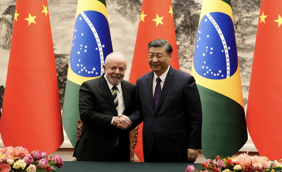 As President Trump visits the Gulf this week, Brazil's Lula just secured billions in tech investment from Beijing.

Yesterday, Lula announced $4.5 billion in new Chinese investment spanning semiconductors, EVs, cloud, and logistics.

Here's what this means for the U.S. 🧵