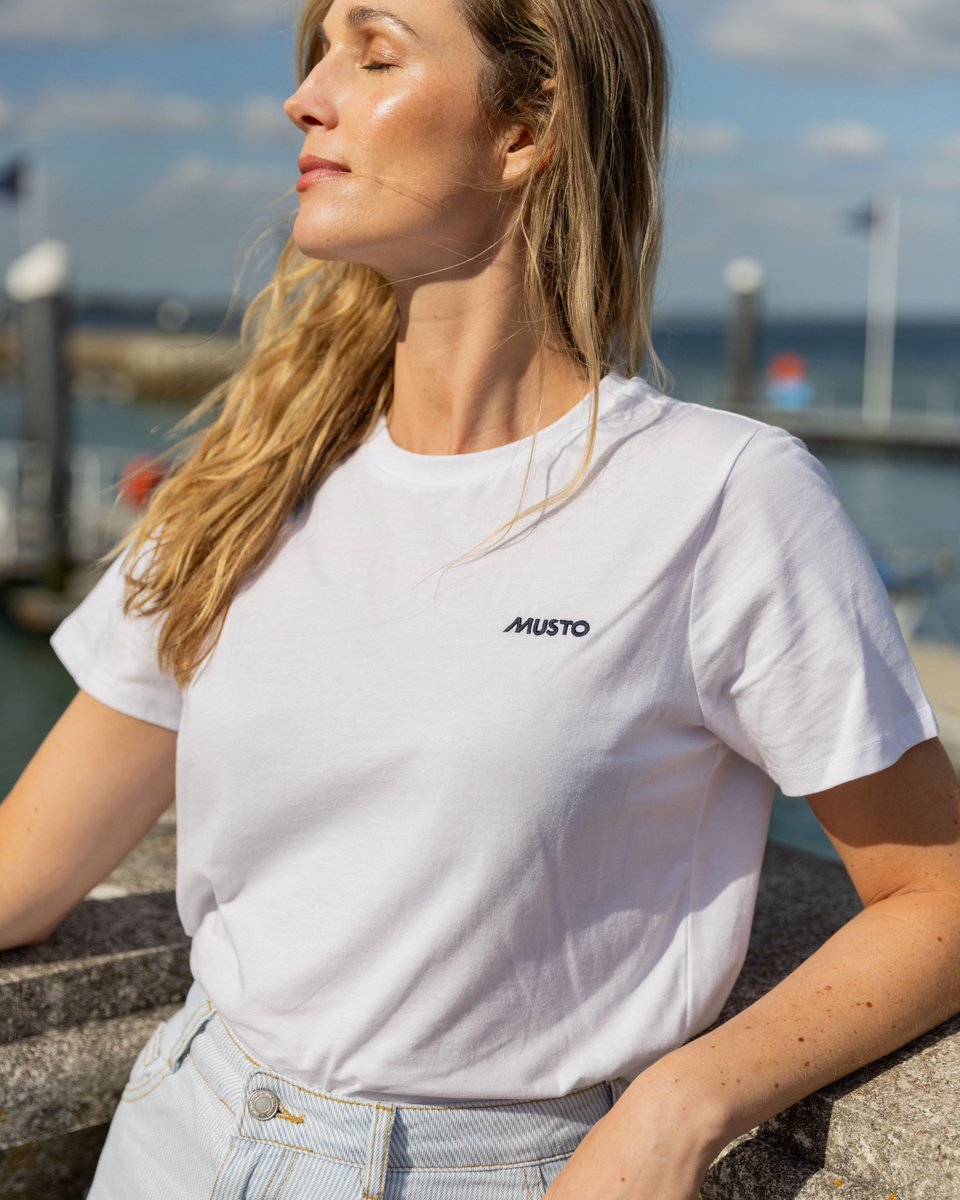 ☀️ Blue skies and sunshine alert! With this glorious weather, there's no excuse to stay indoors. Whether you're planning a beach day, country walk, or picnic in the park, our everyday essentials have got you covered. Lightweight, breathable, &amp; perfect for those long summer days.