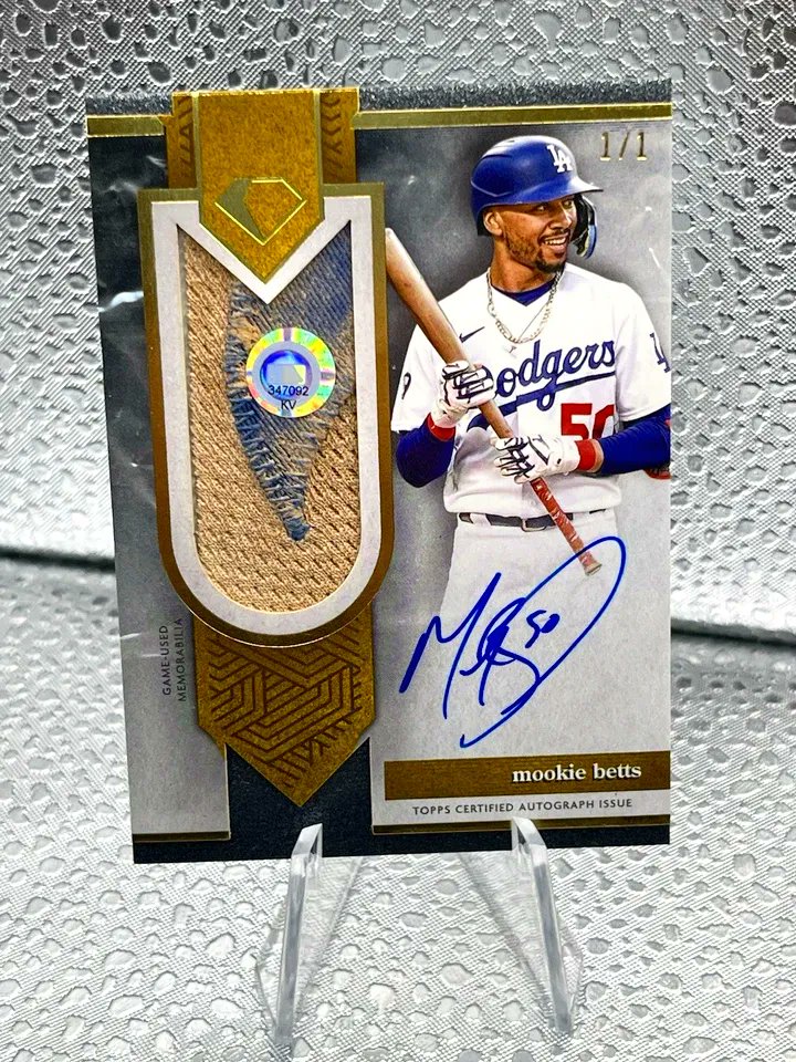 Topps's tweet photo. This card is DIRTY. https://t.co/4AyA8kF6p5