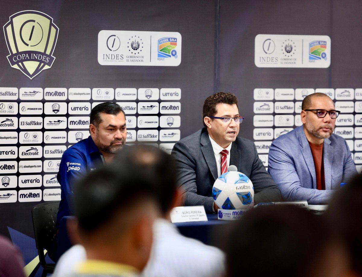 🏆 ¡Todo listo para el Torneo Clausura de Fútbol Sala "Copa INDES 2025"!

🔟 equipos competirán en la Primera Categoría y 7️⃣ en la Segunda.

Marden Deleón, miembro de FESFUT estuvo presente en el evento y destacó: "El fútbol debe ser apoyado en todas sus modalidades, y el fútbol