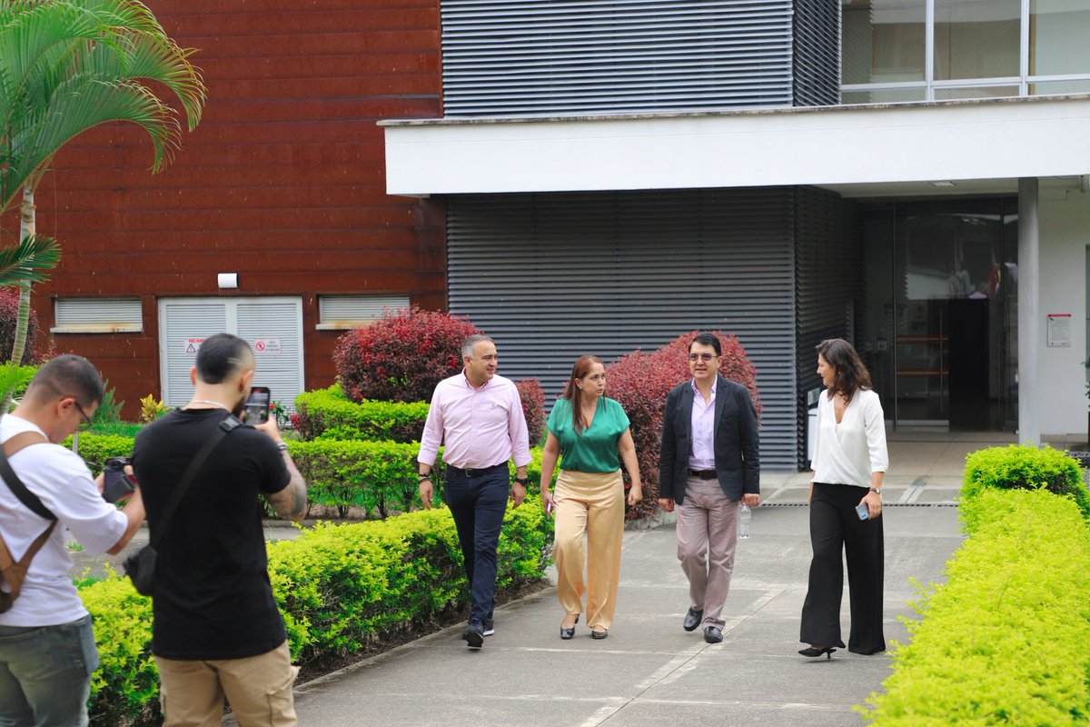 #UnilibreInforma La Universidad Libre de Pereira impulsa el desarrollo sostenible con el primer laboratorio de Bioeconomía y Bioprocesos en la región.

¡Nota completa en nuestra página web!👇
t.ly/3z--2