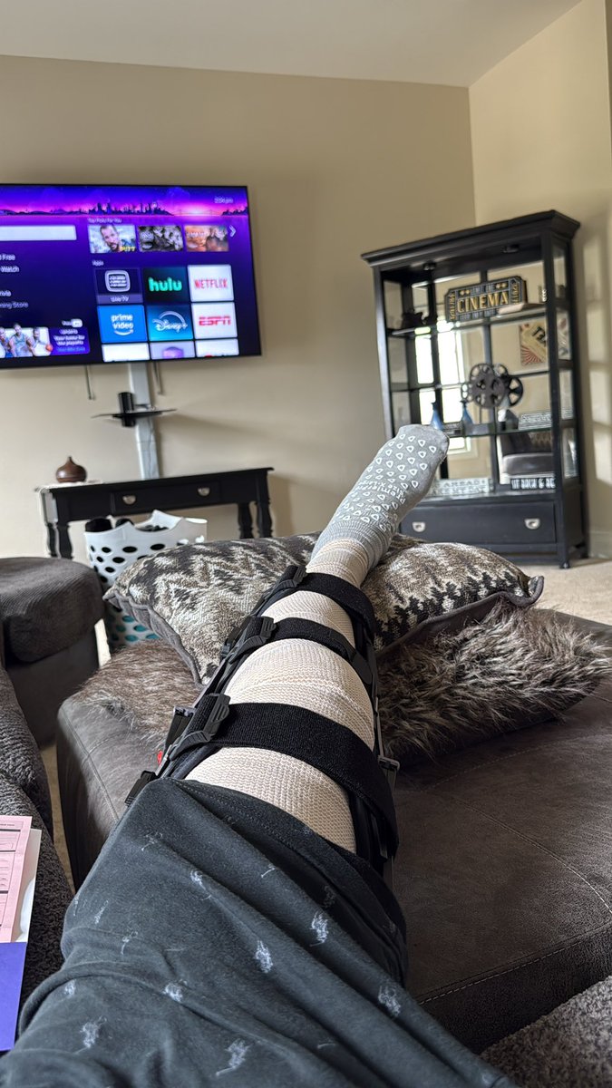_THEKALEBSK's tweet image. Surgery #2 finished up, I appreciate everyone who’s been helping me through this process and am looking forward to a speedy recovery. Chronicles 15:7