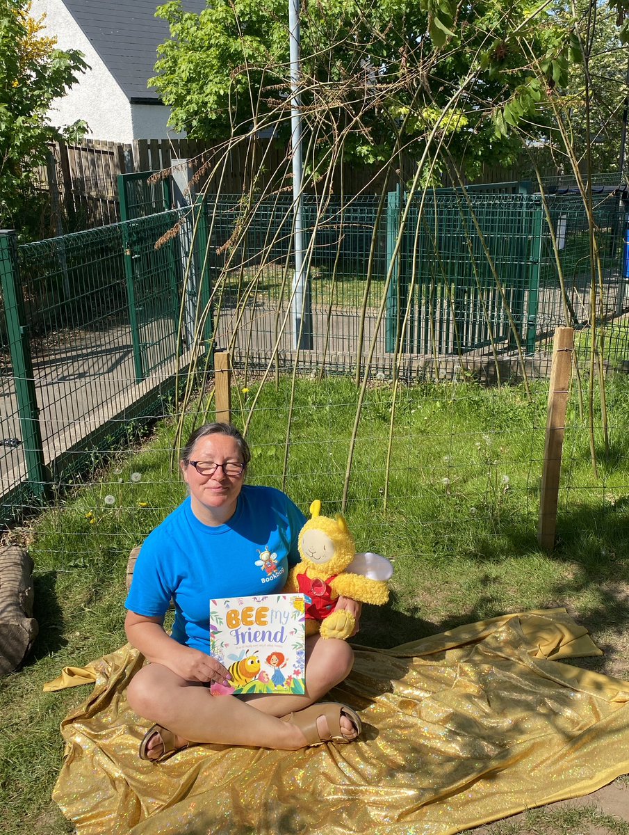 JacquiLowson's tweet image. Bookbug visited the children this week @NewtyleSchool ELC to celebrate #BookbugWeek Mrs Law our Bookbug leader read a variety of stories and sang songs. The children were intrigued by contents of the bag and were very engaged. Thank you Mrs Law! @scottishbktrust @alove4learning2