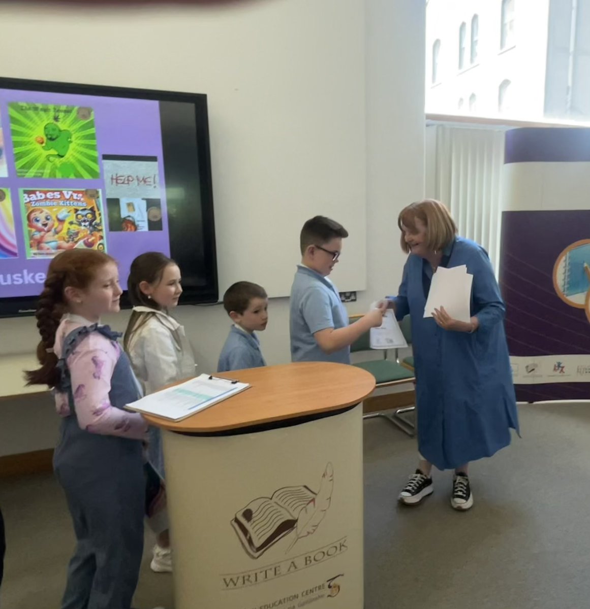 🥇 Celebrating 6 Clontuskert winners of Galway Education Centre’s Write a Book Award! 

🥇from Laureate na nÓg Patricia Forde—a fantastic achievement for these young storytellers 

#WriteABook #GalwayEducationCentre #Clontuskert #YoungWriters #PatriciaForde #CelebratingCreativity