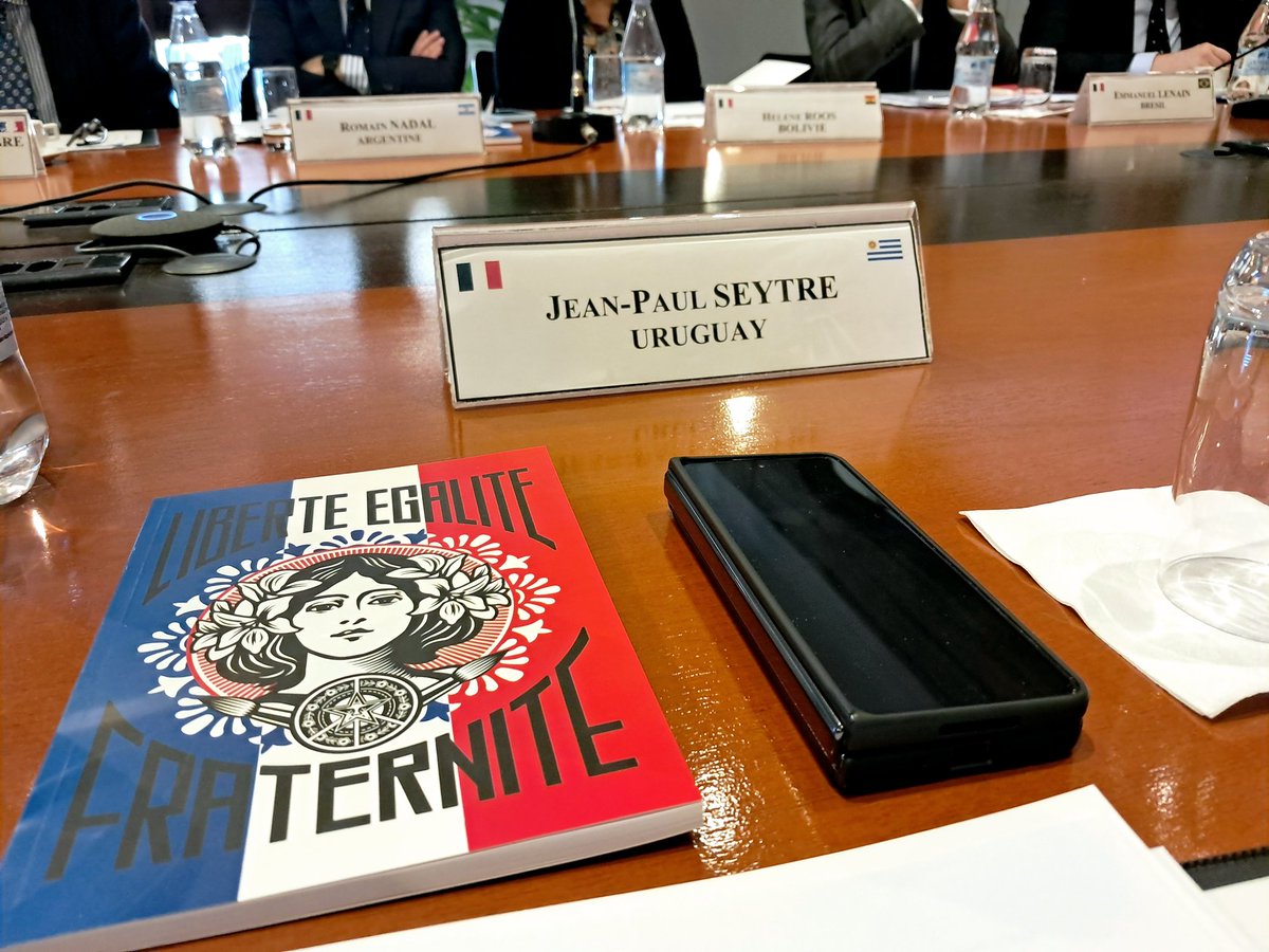Seytre Jean-Paul 🇨🇵🇪🇺🇺🇾 (@seytrejp) on Twitter photo Que placer reunirme e intercambiar con tod@s l@s colegas embajador@s de 🇨🇵 en las Américas durante nuestra conferencia regional anual en <a href="/franceaubresil/">France au Brésil 🇫🇷🇪🇺</a>. <a href="/FranceenUruguay/">La France en Uruguay🇫🇷</a> <a href="/francediplo_ES/">Francia Diplomacia 🇫🇷🇪🇺</a> Que placer reunirme e intercambiar con tod@s l@s colegas embajador@s de 🇨🇵 en las Américas durante nuestra conferencia regional anual en <a href="/franceaubresil/">France au Brésil 🇫🇷🇪🇺</a>. <a href="/FranceenUruguay/">La France en Uruguay🇫🇷</a> <a href="/francediplo_ES/">Francia Diplomacia 🇫🇷🇪🇺</a>