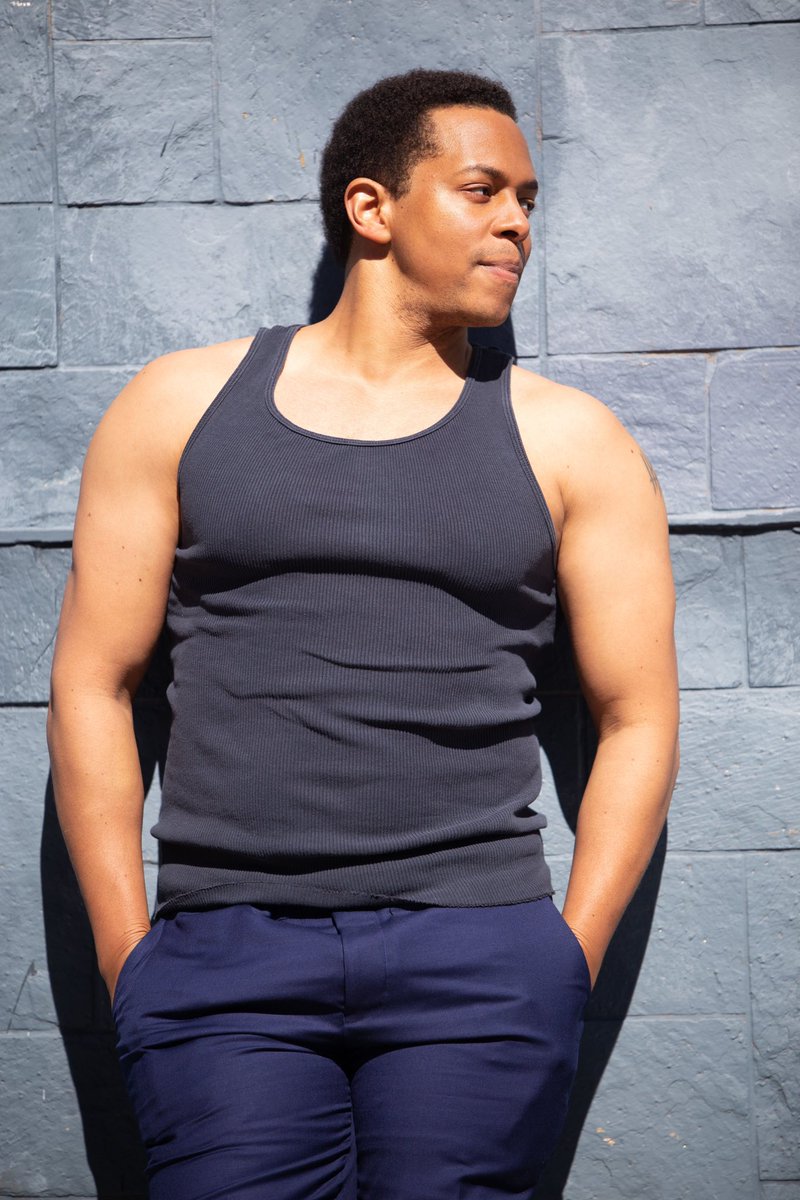 Shedrack's tweet image. Own your light. Even the shadows will follow.
#MondayMood #ModelMindset #KeepCreating #love #gratitude