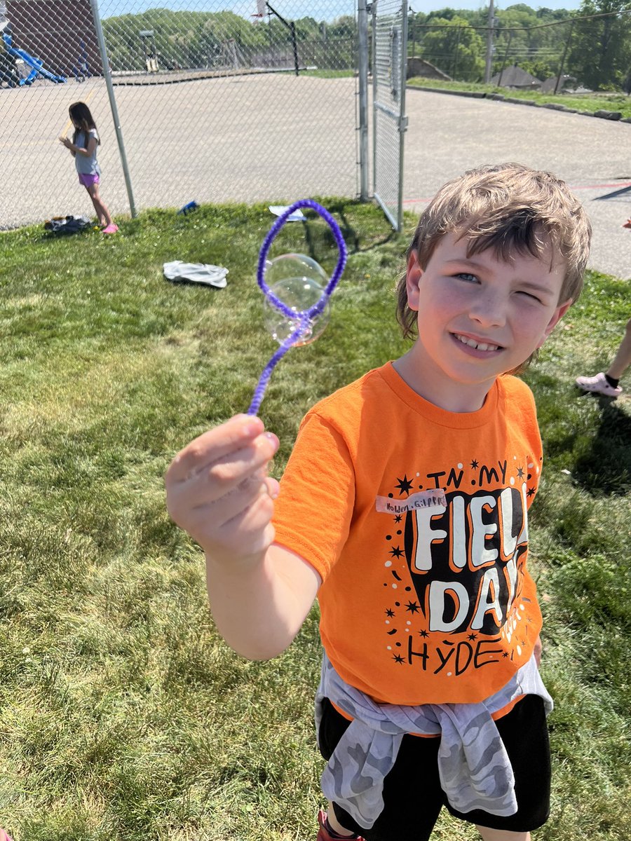 Yesterday 2nd Graders learned all about bubbles for Bubble Day.   Then we made bubble wands.  <a href="/HydeElem/">Hyde Elementary</a> <a href="/HydePrincipal/">Hyde Principal</a>