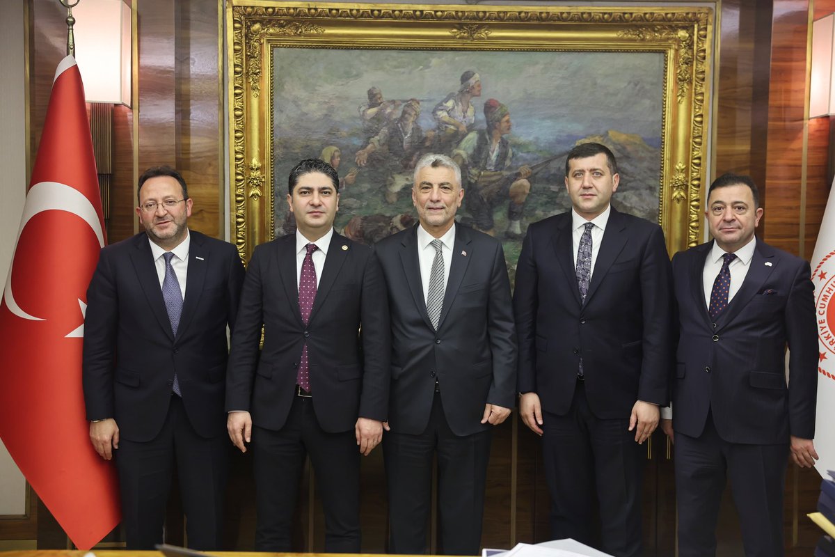 Milliyetçi Hareket Partisi Genel Başkan Yardımcımız ve Kayseri Milletvekilimiz Sayın İsmail Özdemir, Kayseri OSB Başkanımız Sayın Mehmet Yalçın ve MÜSİAD Kayseri Başkanı Sayın Ferhat Akmermer ile birlikte Ticaret Bakanımız Prof. Dr. Sayın Ömer Bolat’ı ziyaret ettik. Ziyaretimizde